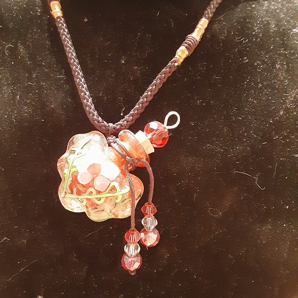 Murano Glass red flowered oil ashes urn bottle - Picture 2 of 2